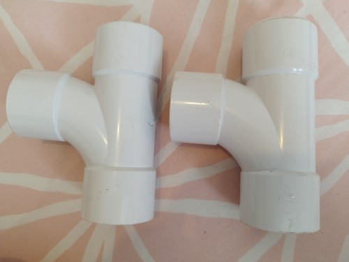 22 white FloPlast PVC tee pipe fittings - Picture 2 of 6