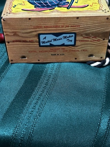 Giocattolo Music Maker Mattel 1953 vintage, WindUP smerigliatrice musicale in metallo con scimmia e corda - Foto 11 di 11