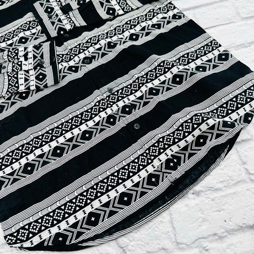 LEVI'S Men's Regular Fit Aztec Geometric Print Button Front Shirt XL Black - Picture 4 of 8