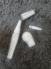 BRAUN FaceSpa Gesichtsepilierer und Reinigungsbürste 810 silber/weiß B-WARE
