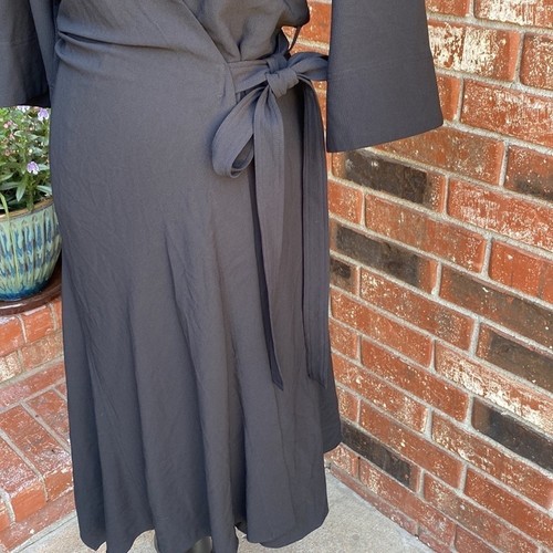 Vestido midi de crepé negro envolvente kimono THEORY para mujer talla 4 - Imagen 3 de 11