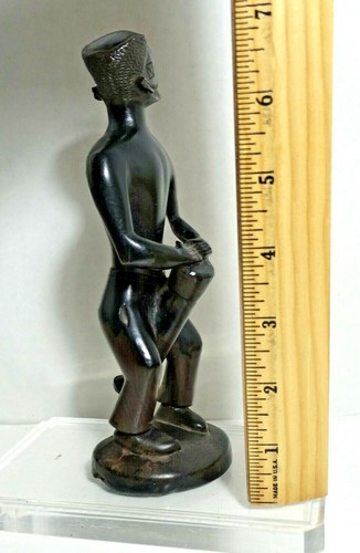 fbf3 VINTAGE AFRICAN HARDWOOD SCULPTURE, musician with drum, jeans 7" high - Picture 6 of 10