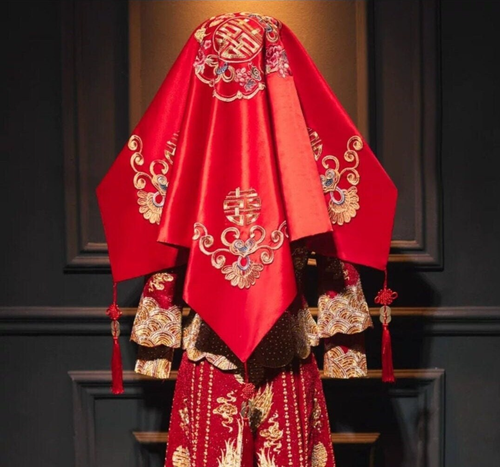 Oriental wedding bridal red cover up/ Bridal veil with dragon and Phoenix - Picture 6 of 10
