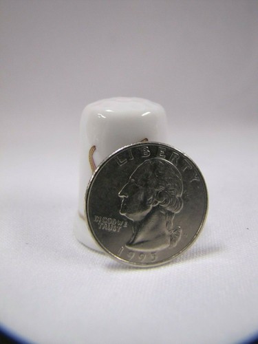 Scorpion Spider Conch Sea Creature Thimble Porcelain - Bild 2 von 6