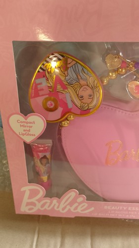 Barbie Girls Beauty Essentials and Handbag Set - Brand New - Picture 9 of 10