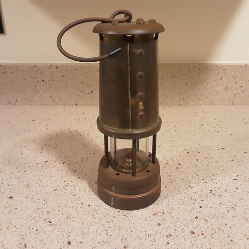 Vintage Brass Hockley Lamp & Limelight Miner's Lantern Lamp - Picture 3 of 7