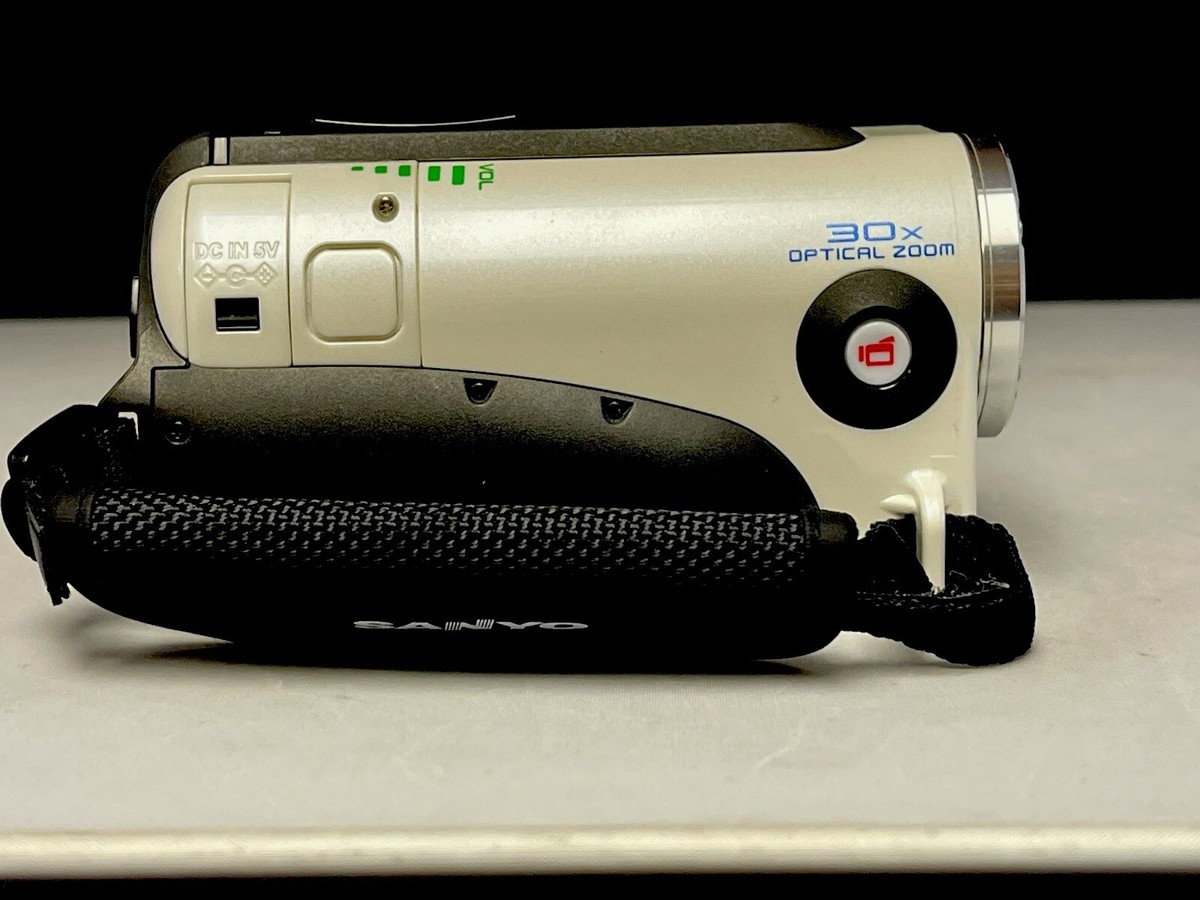 SANYO Xacti VPC-WH1 Waterproof Camcorder Video Camera And Pictures