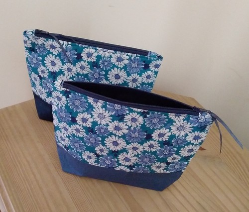 Kosmetiktasche - Kosmetiktasche dunkelblau türkis Blumen Reißverschluss - komplett gefüttert - Bild 4 von 6