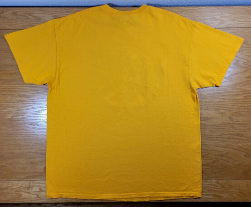 IOWA HAWKEYES Distressed Logo 100% Cotton Gold Team Logo T-Shirt Size Men's XL - Picture 2 of 2