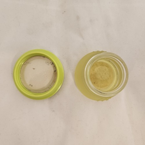Tarro decantador vintage AVON terciopelo limón crema sobre VACÍO coleccionable 0,66 oz - Imagen 3 de 4