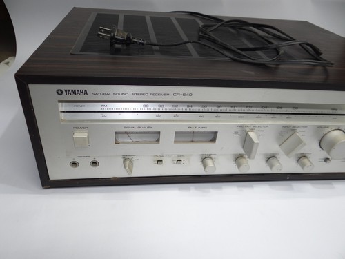 Vintage Yamaha CR-640 Natural Sound Stereo Receiver *PARTS/REPAIR* - Picture 3 of 12
