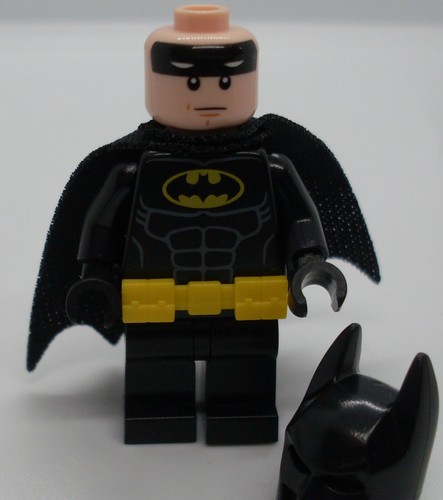 Lego Super Heroes Figure - Batman (Cloth Cape Black Super Heroes) New - Picture 3 of 3