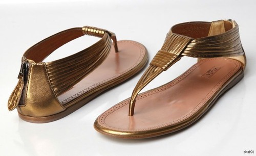 ALAIA bronce bronce cuero correa en T tanga sandalias cremallera zapatos planos nuevos $895 - Imagen 4 de 5