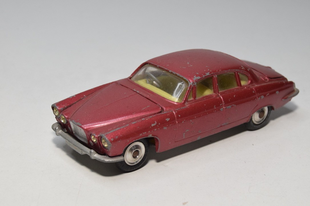 CORGI TOYS JAGUAR MARK X SALOON ミニカー B69 1:43 CORGI TOYS 238 JAGUAR MARK X SALOON MET. RED EXC