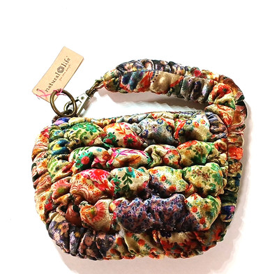 Natural Life Small Multicolor Floral Quilted Pouch Makeup Bag New W/ Tag  000213