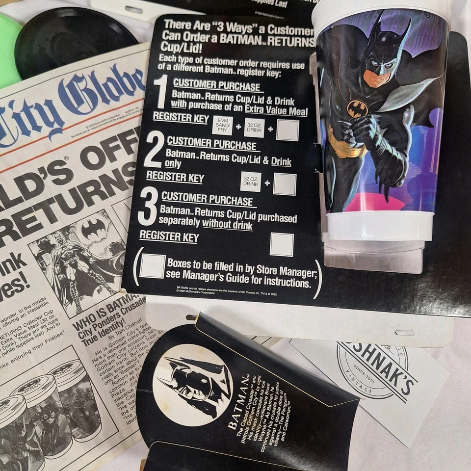 1992 Batman Returns McDonald's Happy Meal Cups, Lids, Fry Cups, Tray Liners Lot - Image 4 of 4
