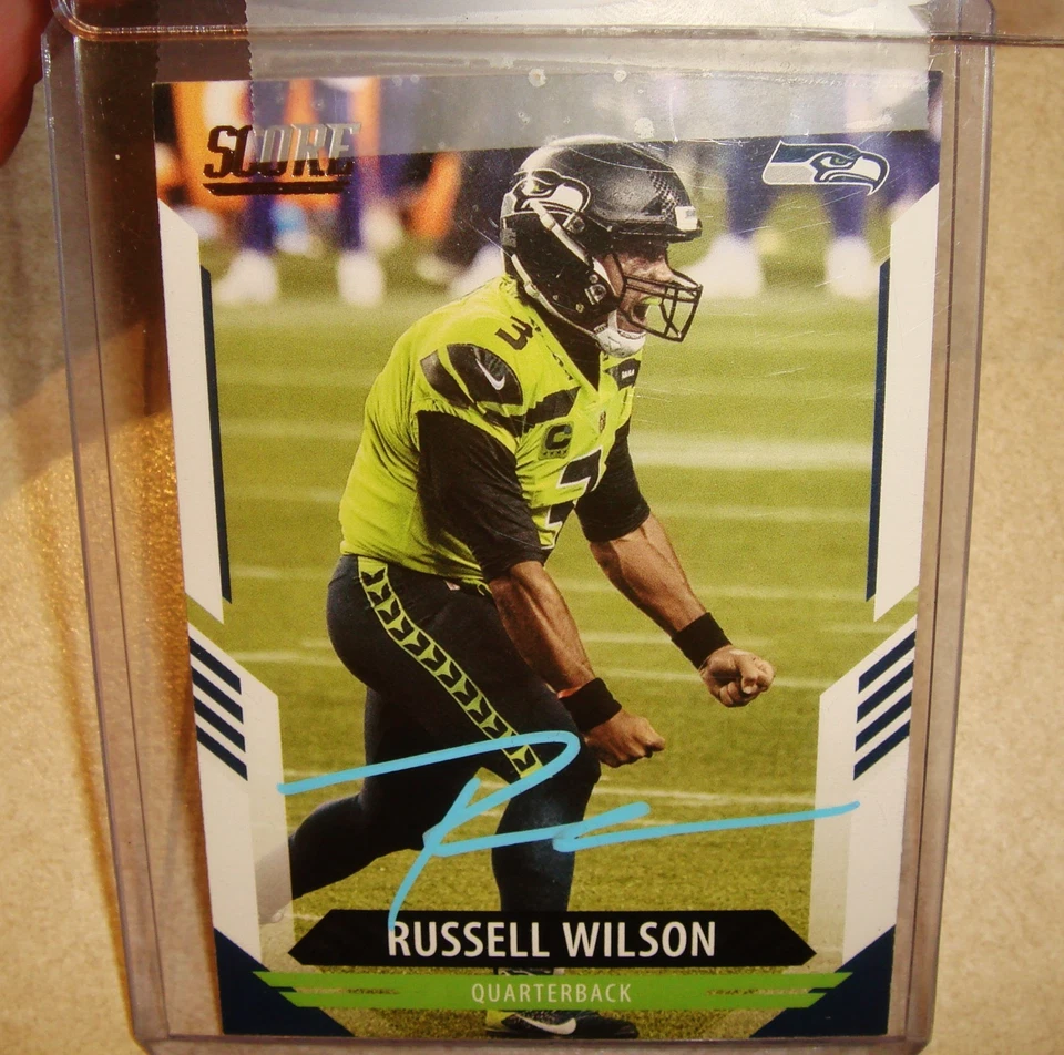 🔥RUSSELL WILSON 2021 SCORE AUTOGRAPH CARD COA HOLOGRAM 🔥 - Image 2 of 4