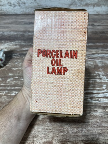 Mini lampada ad olio vintage MCM motivo floreale ceramica 3 piedi 6,5" con scatola originale - Foto 11 di 16