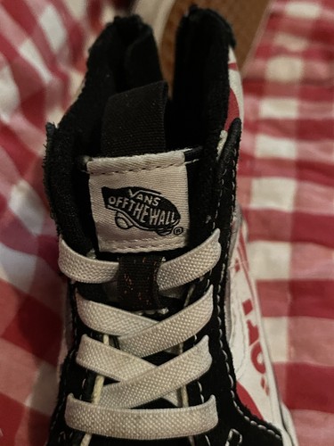 Vans Doheny rot und weiß von der Wand Logo Druck Skateschuhe Kleinkind Gr. 6 - Bild 6 von 10