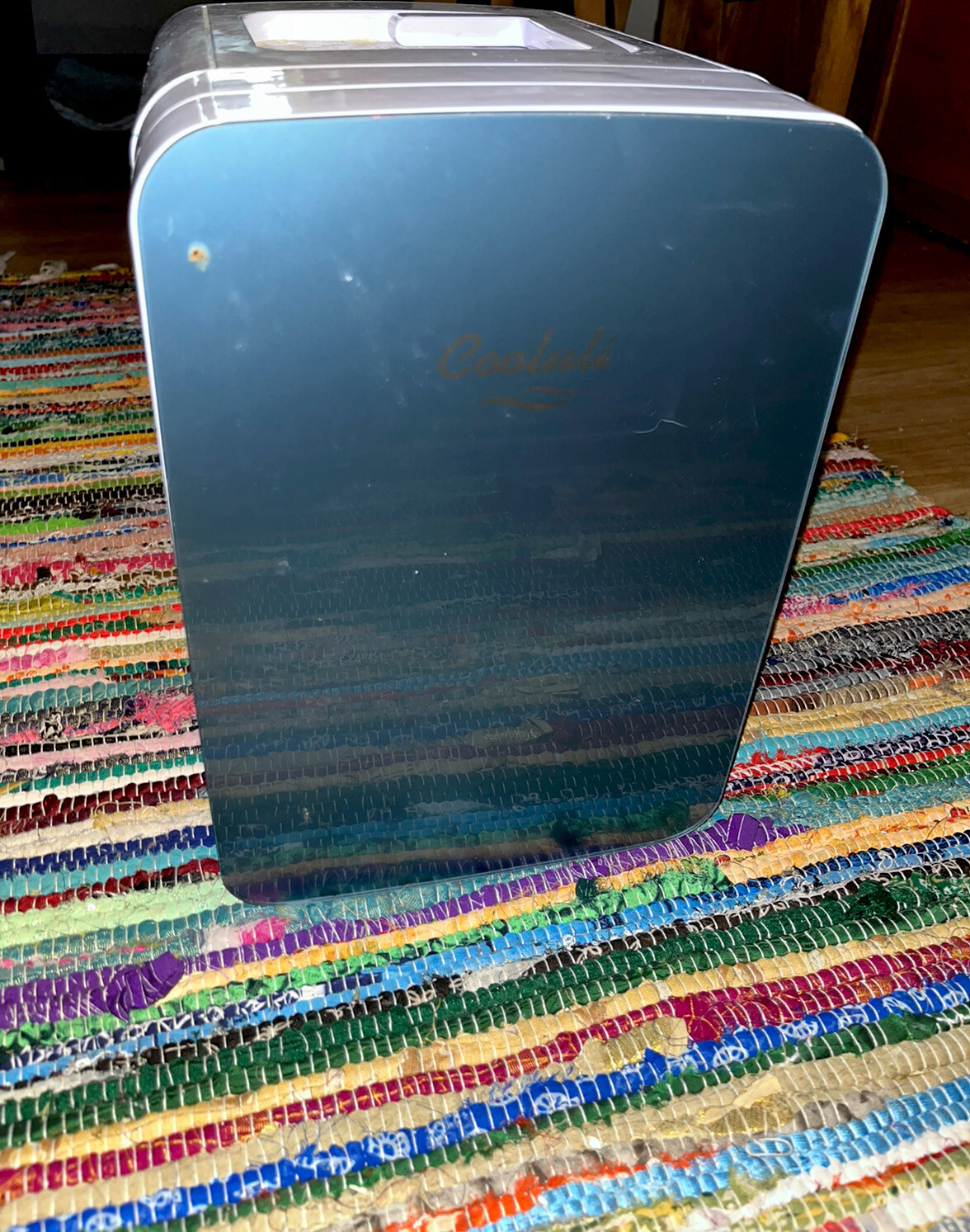 Blue COOLIO Mini Fridge, Only Warm Setting Works, Read Description