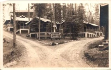 Vintage RPPC Postcard Gravel Road to Resort Cabins c.1924-1949             12579