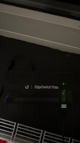 Ubiquiti EdgeSwitch 10XP 8 port PoE switch with 2 SFP ports - Afbeelding 5 van 6