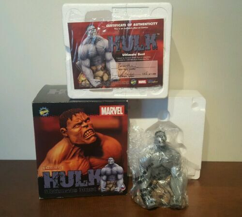 Ultimate Dust Hulk Diamond Select The Ultimates Mini-Bust Ultimate Dust Hulk Diamond Select The Ultimates Mini-Bust