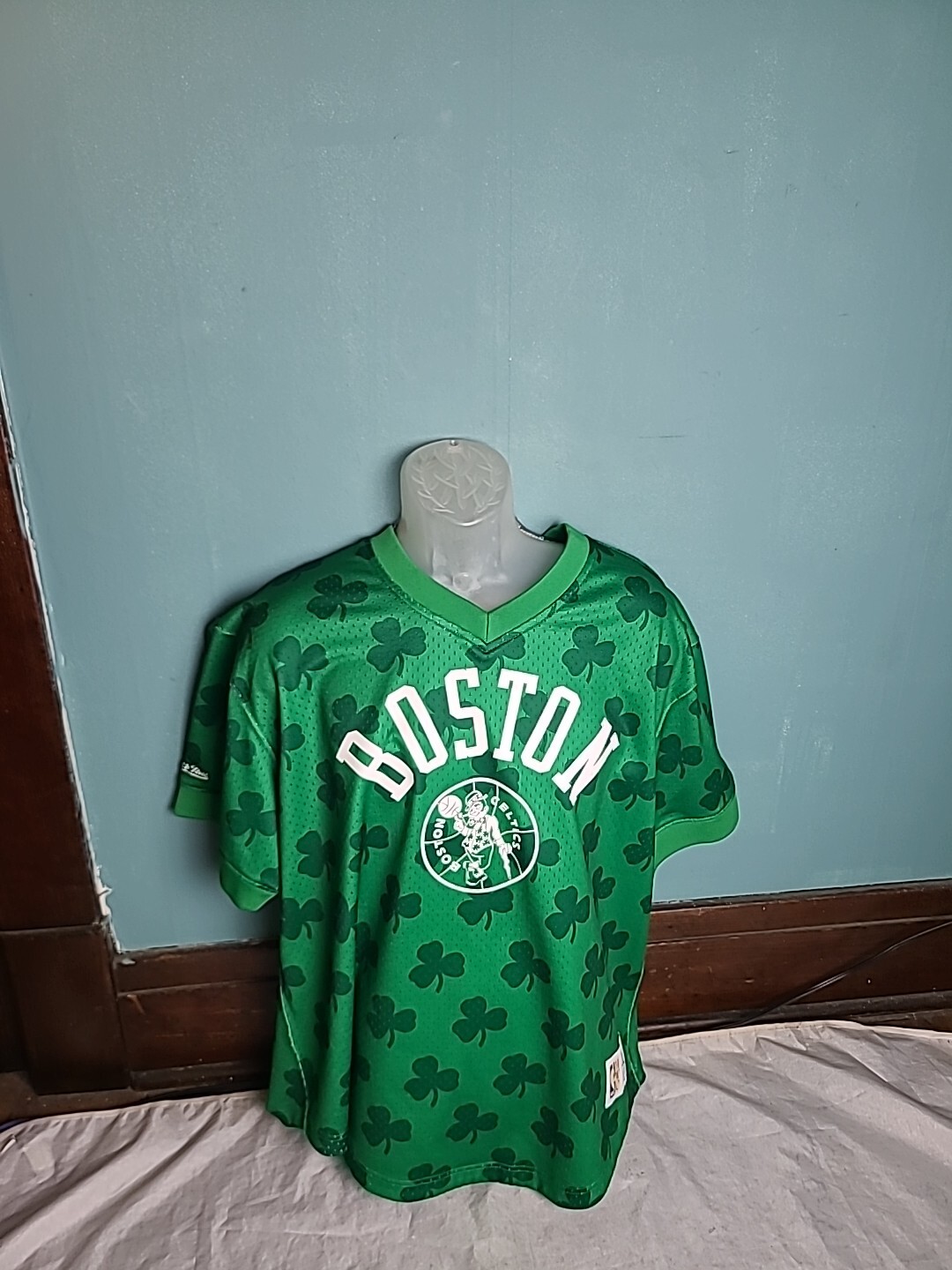 Picture 2 of 12