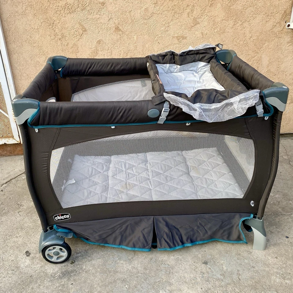 CHICCO Lullaby Juego Portátil Todo en Uno con Bolsa de Transporte (Falta Altavoz) Foto 3 de 4