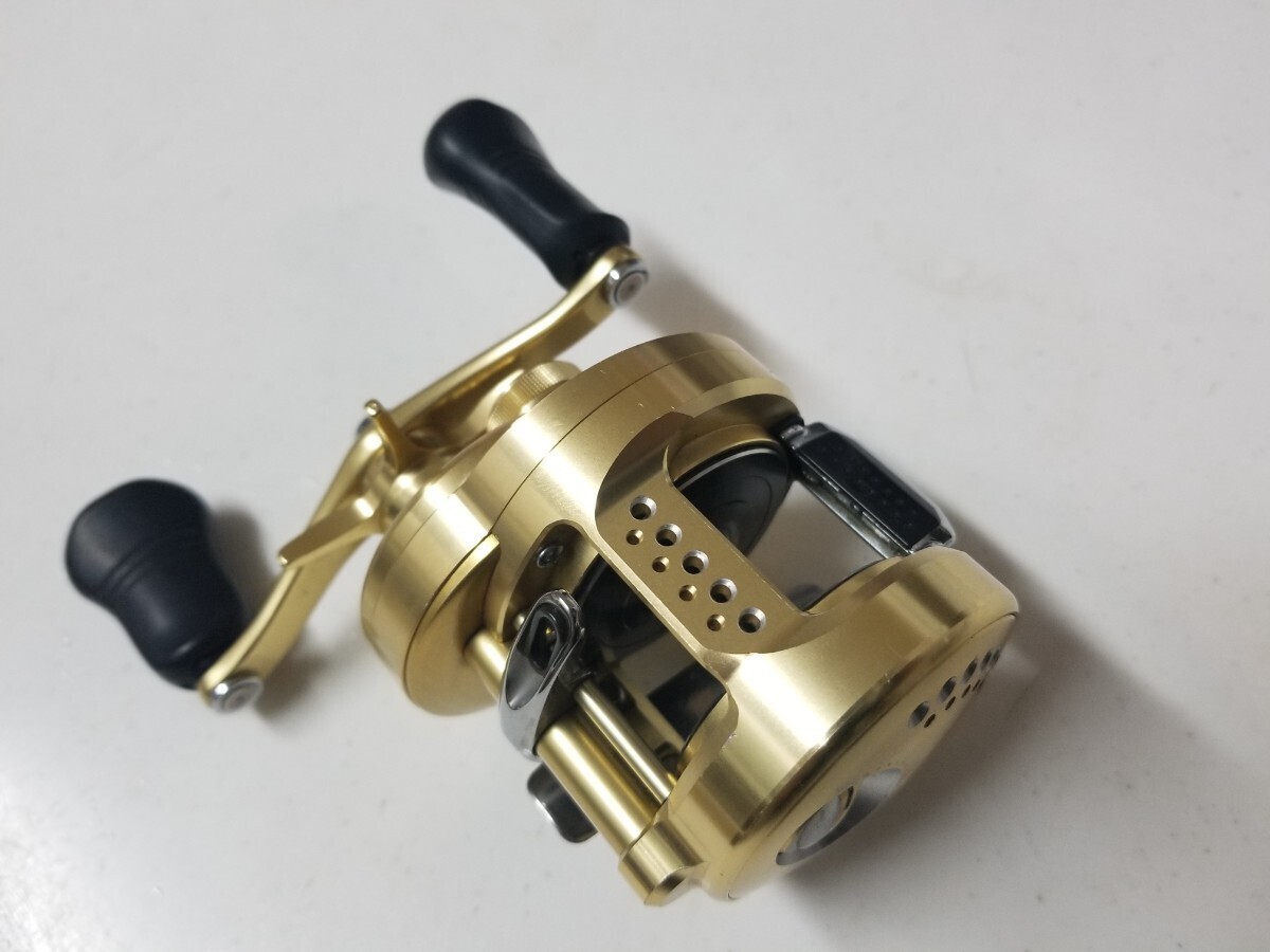 Shimano 15 Calcutta Conquest 300 Baitcasting Reel | eBay