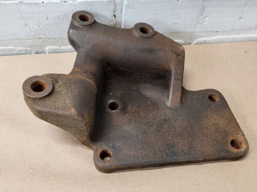 JEEP J10 J20 Cherokee Wagoneer Factory Steering Box Gearbox Mounting Bracket - Picture 7 of 7