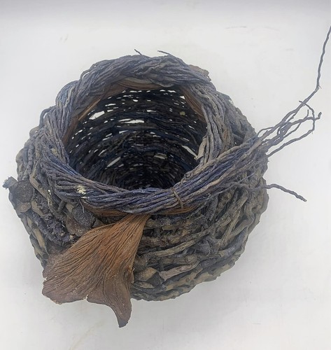 Hand Woven Palm Fiber Woven Art Basket By Yao Award Winning Artist Gallery - Picture 3 of 8