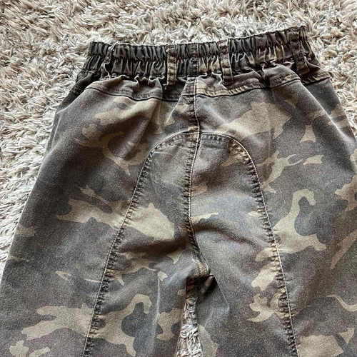 Disclosure Camo Cargo Pants Size 7 Elastic Waist Wide Leg Side Pockets VTG Y2K - Picture 9 of 9