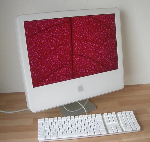 Apple iMac G5 ALS  20in 2.GHz PPC 230GB HDD 2GB RAM DVD WiFi Keyboard 2005