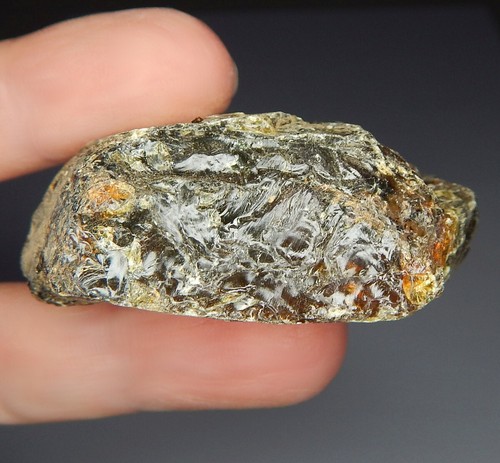 130ct Borneo Blue Amber Natural Mined Unheated Fluorescent Rough Raw Facet Grade - Picture 3 of 7
