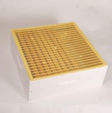 ESCLUDI REGINA IN PLASTICA PER ARNIE D.B. da 10 favi