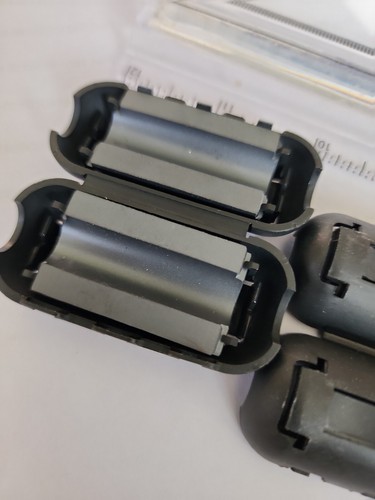 3 Motor Ring Core Ferrite Bead Clamp Coil Noise Filter Clip Snap Cable 2.4 x 5.5 - Picture 4 of 4