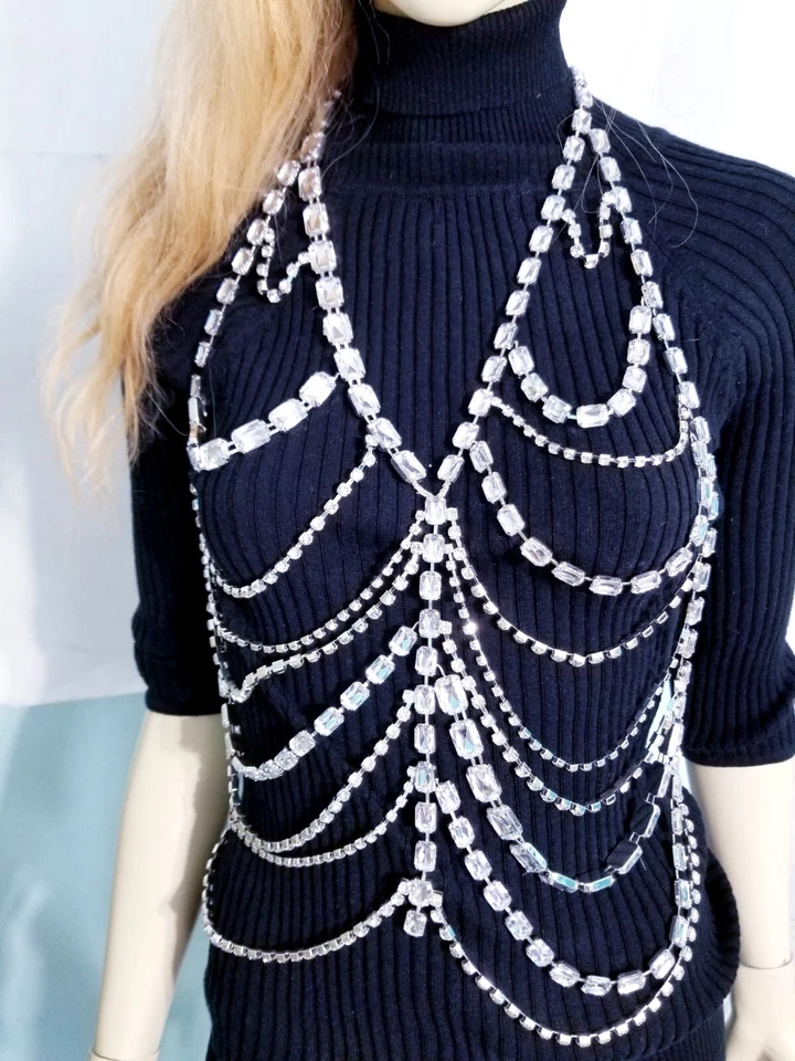 Arnés sujetador grande transparente cadena vientre cuerpo diamantes de imitación con descuento Foto 3 de 4