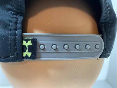 Under Armour Flat Bill Snapback Adjustable YOUTH Black/Gray Raised Logo VG! - Picture 6 of 11