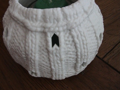CAÑÓN DE ORO - SOPORTE DE VELAS VOTIVAS DE PORCELANA TEJIDA BLANCA - Imagen 2 de 2