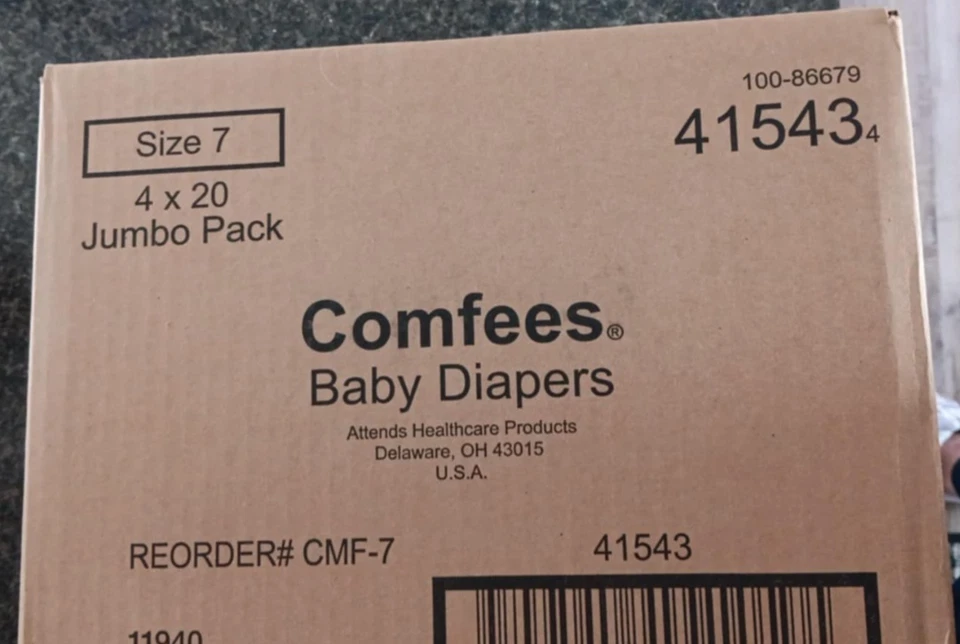 PAÑALES COMFEES Estuche Talla 7 (80ct) - 4 Paquetes de 20 (PAQUETES/ESTUCHE SELLADO) (41 LBs+) Foto 3 de 3