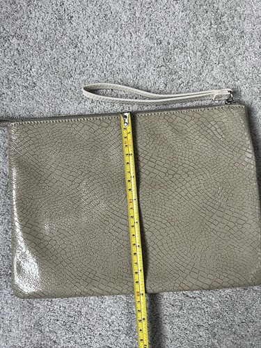 Simply Vera Wang Abend Clutch Handgelenktasche grau & creme süß Logo Freizeit - Bild 7 von 15