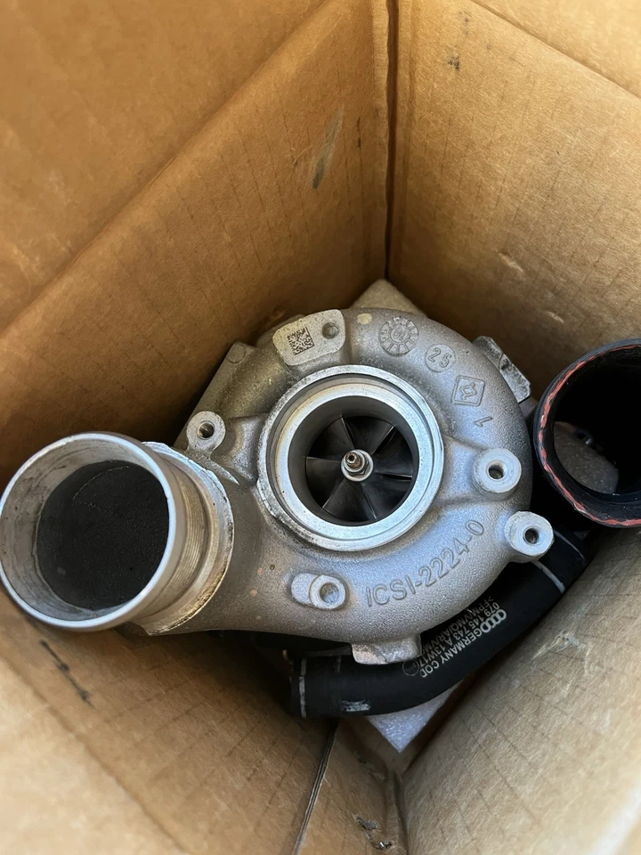 КОМПЛЕКТ ТУРБОКОМПРЕССОРОВ ДВИГАТЕЛЯ OEM 13-18 AUDI A8 S6 S7 S8 - Изображение 3 из 4