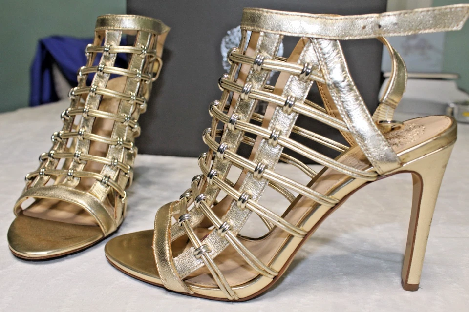 Vince Camuto Gladiator Gold Leather Strappy Sandals Heels  Size 37.5 7.5 w/Box ✨ - Image 4 of 4