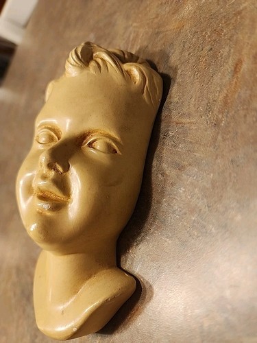 7" NATURAL FACE VTG. ANGELIC CHERUB BUST PLASTER WALL HANGING - Picture 4 of 5