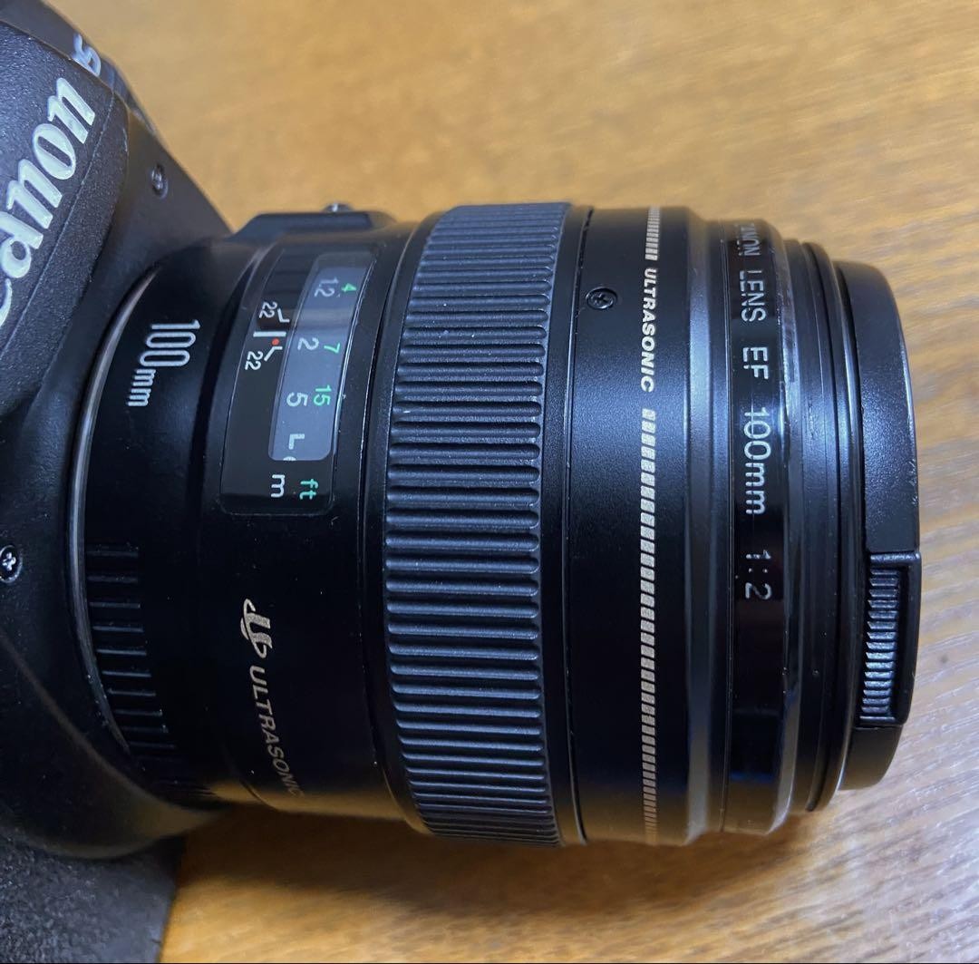 Canon EOS5D markⅡ EF100mm f2 EF40mm f2.8 Canon EF 40mm F2.8 Pancake Review - EOSHD.com - Filmmaking