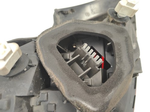PILOTO TRASERA DERECHA Opel Corsa D 2008 13269051 / 89318821 - Imagen 4 de 4