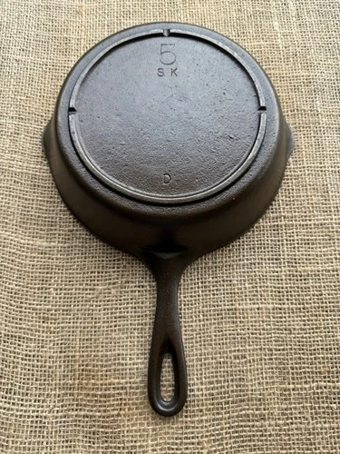 Vintage Lodge #5 SK Cast Iron Skillet Frying Pan 3-notch Double Spout EUC EVC