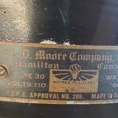 Exhibición De Colección Rara The Moores Company Electic Nº 30 Tipo 30 Voltios 110 Vatios 60 - Imagen 2 de 4