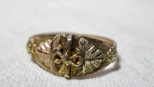 Vintage 10K Black Hills Gold Tri-Tone Leaves Ring Size 7 K1425 - Picture 9 of 9